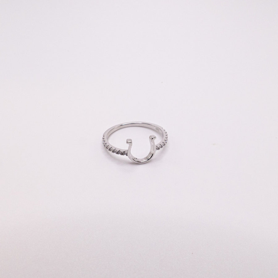 horseshoe ring